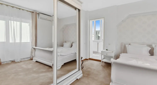 Studio Savin, Rezerwuj Apartament Hotele w Ilfov z parkingiem, Parking