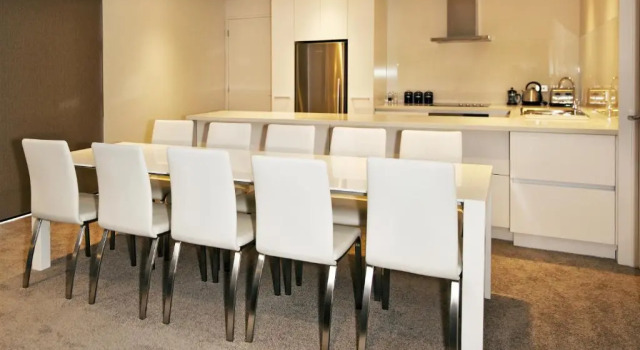 Апартаменты с 5 комнатами Apartments on Upton