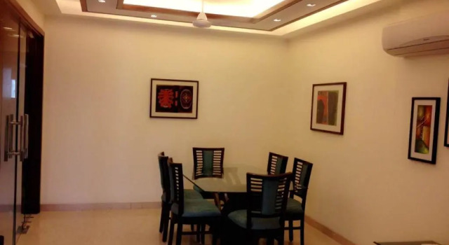 Апартаменты Luxury Woodpecker Service Apartments - Green Park