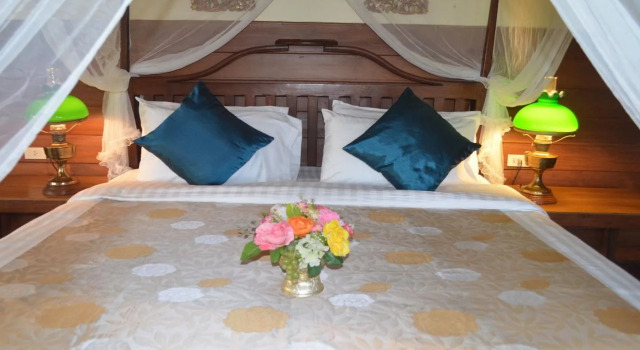 Huen Kam Fah Golf Resort, Забронировать Курортный отель Отели провинции Так с бассейном, Бассейн