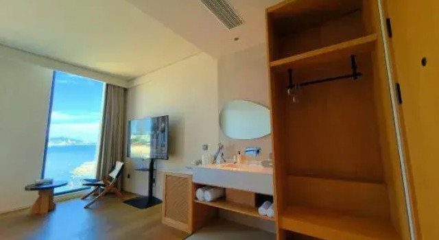 whisper tide hotel, Book Hotel Dalian 