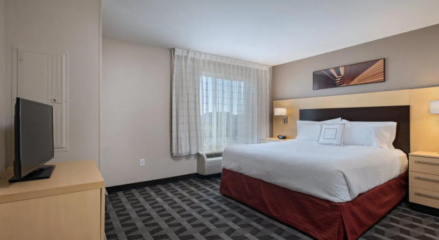 TownePlace Suites Fayetteville Cross Creek, Забронировать Отель Фаеттевилле Северная Каролина, рядом с Торговый центр Cross Creek
