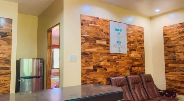 Люкс с балконом Mabini Hotel