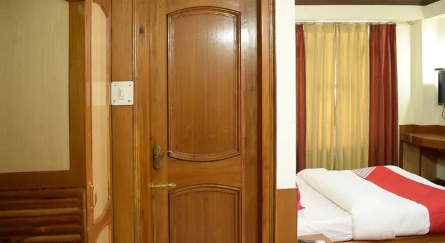 Super Collection O Mall Road Formerly Hotel Shubham, Забронировать Отель Недорогие отели штата Химачал-Прадеш, недорого
