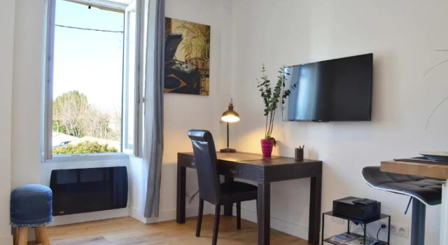 Апартаменты Studio Biarritz - rénové et moderne - au calme - centre ville - tout à pied