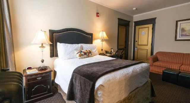 Полулюкс Camas Boutique Hotel