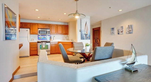 Апартаменты Bright Catalina Island Condo w/ Ocean Views!