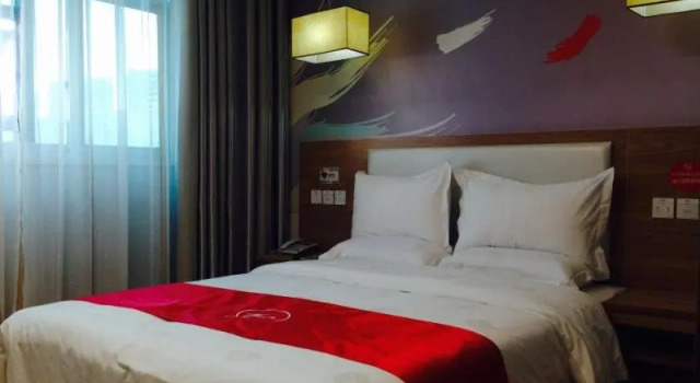 Двухместный номер Standard Thank Inn Hotel He'nan Xuchang Railway Station Qiyi Road Caowei Ancient Town