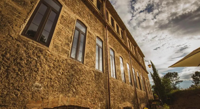 El Molí Blanc, Varaa Hotelli Hotellit ja majoitukset kohteessa Torrelavit, Hotelli