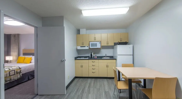 Люкс Deluxe MacEwan University Residence
