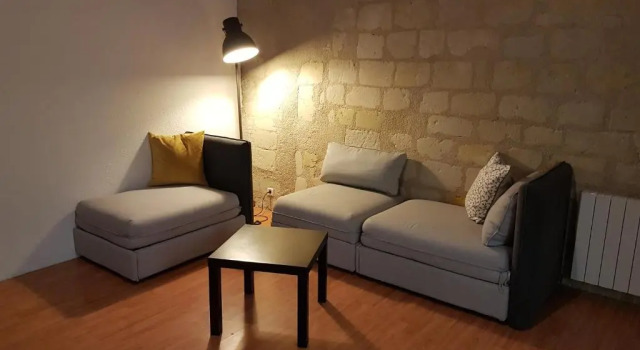 Апартаменты Appartement quartier historique proche des Halles