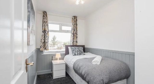 TMS Spacious 3-bed House! Tilbury! Free Parking!, Prenota Hotel Tilbury Inghilterra