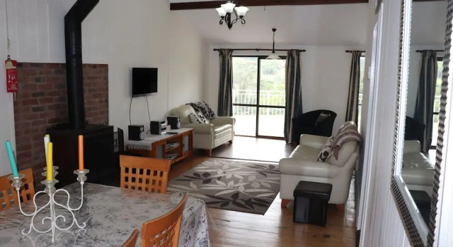 Mapleton Falls Farm House