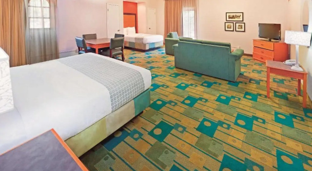Deluxe suite La Quinta Inn Lubbock - Downtown Civic Center