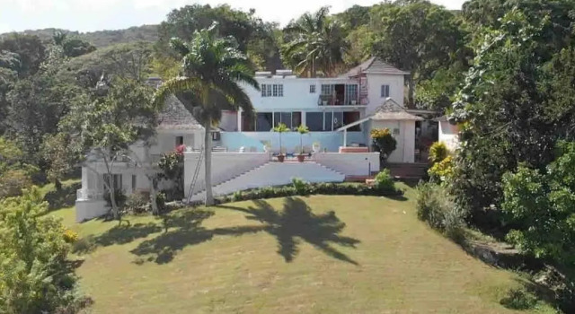 Вилла Villa Monzon
