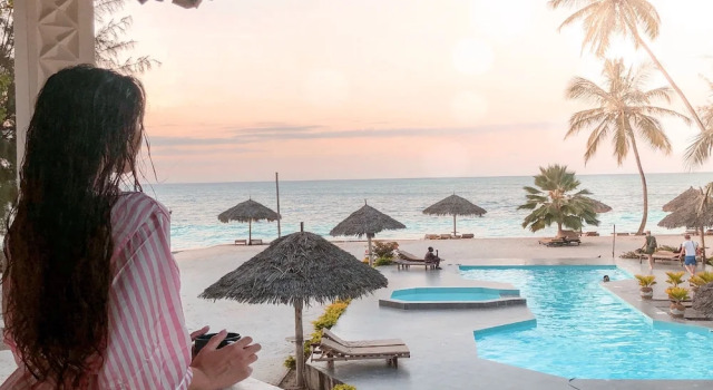 Четырёхместный номер Superior с видом на море Smiles Beach Hotel