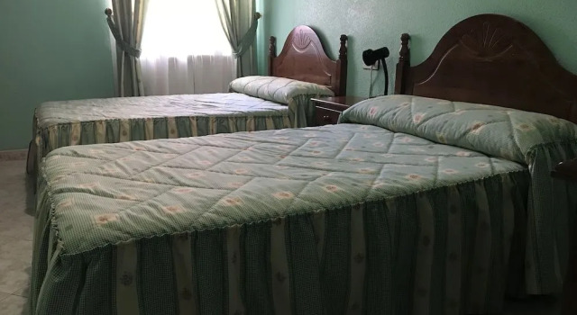 Hostal El Guia del Abad, Prenota Hotel Hotel a Estremadura con parcheggio, Parcheggio