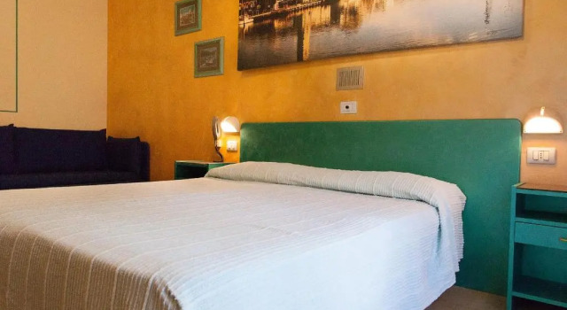 Трёхместный номер Standard с балконом Hotel Marselli