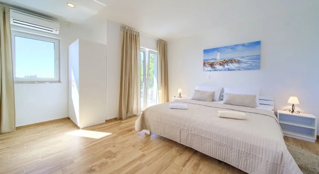 Villa St.Martin-Reef, Varaa Villa Hotellit Kvarner Islands uima-altaalla, Uima-allas