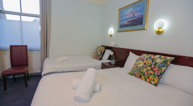 Трёхместный семейный номер Standard Lovat Hotel