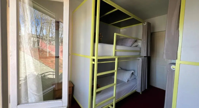 Кровать в общем номере Viajero Colonia Hostel