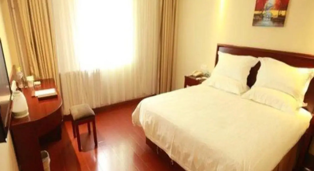 Двухместный номер Standard GreenTree Inn Heze Mudan Road Bus Terminal Station Express Hotel