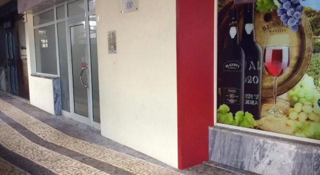 Charming Lido Flat Ii, Rezerwuj Hotel Hotele w Funchal z parkingiem, Parking