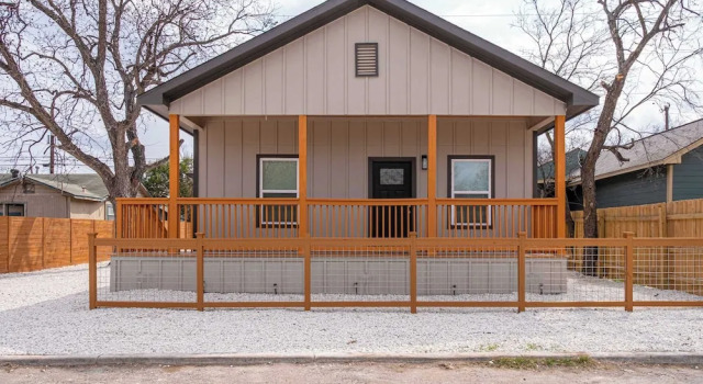 Perfect 2BR 2BA Base Clean Modern Near Downtown, Забронировать Апартаменты/квартира Сан-Антонио Bexar County, рядом с Pershing Park