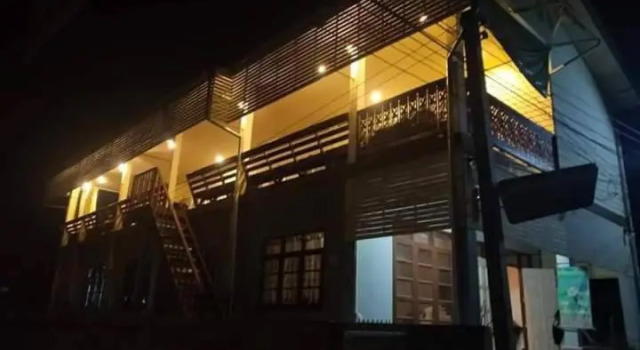 โฮมสเตย์ภูมิใจ เชียงคาน ซอย 17, Varaa Hotelli Hotellit North-Eastern Thailand pysäköinnillä, Pysäköinti