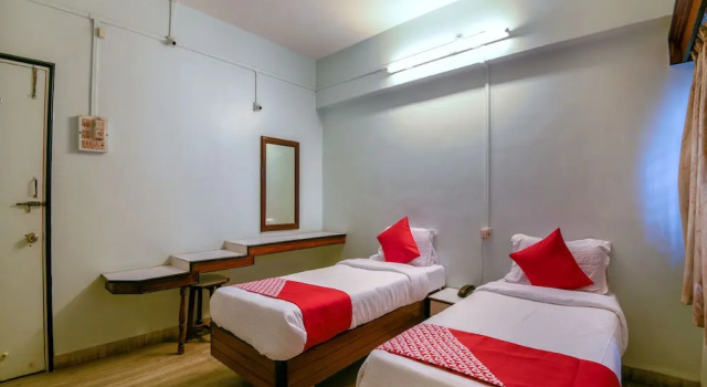 OYO 15199 Hotel Shree Maya, Забронировать Отель Отели штата Махараштры 3 звезды, 3*