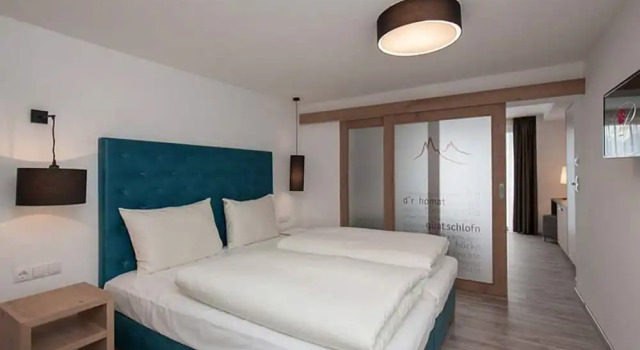 Люкс с балконом и с видом на горы Hotel Bergwelt