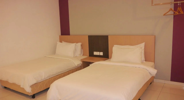 SR Inn, Rezervovat Hotel Hotely v Simpang Renggam se snídaní, Snídaně