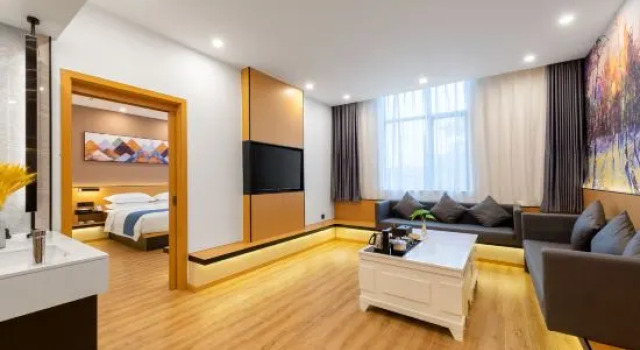 Люкс Business Tianmu Lujia Hotel (Foshan Kuiqi Lu Metro Station New DNA )