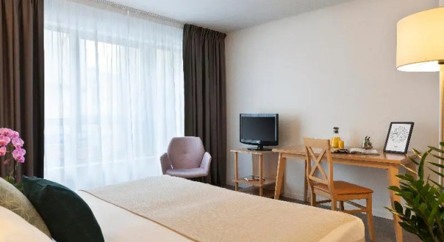 Номер Standard с балконом Residence Inn by Marriott Paris Didot Montparnasse
