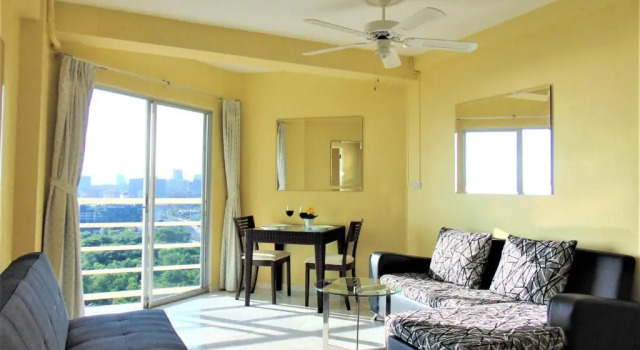 Pattaya Jomtien Holiday Apartments in Jomtien Beach Condominiums