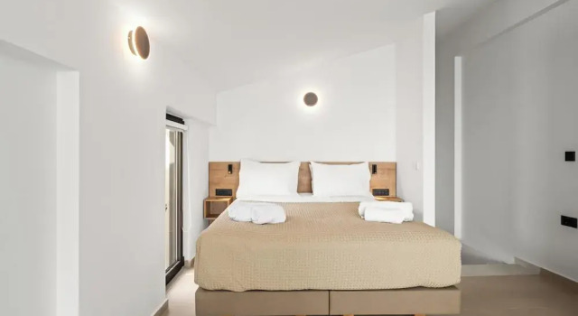 Апартаменты Economy Evelmare Beachfront Apartments