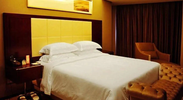Phoenix Business Hotel, Book Hotel 4-stjernede hoteller i Tangshan, 4*