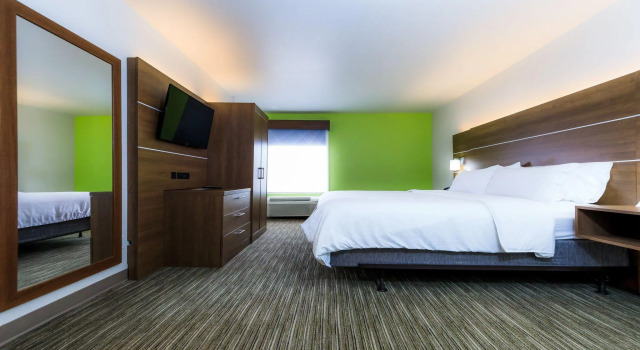 Двухместный номер Standard Holiday Inn Express Osage Beach - Lake of the Ozarks by IHG
