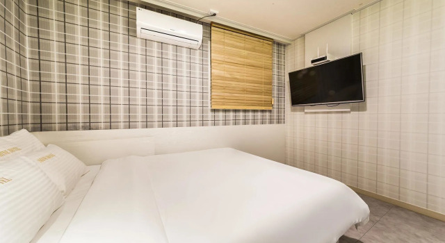 Shine Hotel