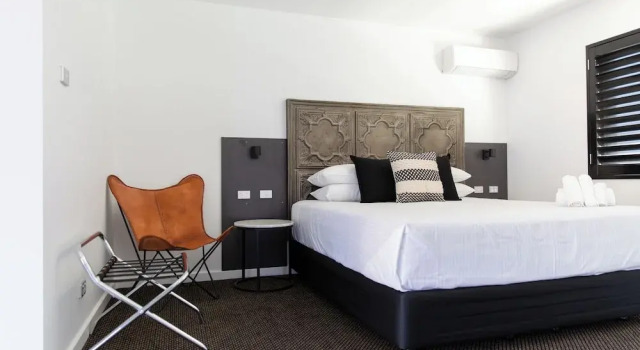 Четырёхместный номер Deluxe Fountain View Motel