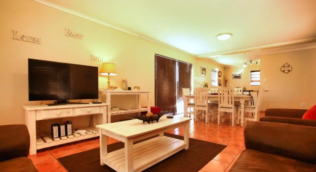 Mussel Pot Holiday Home, Забронировать Отель Отели Лангебан 4 звезды, 4*