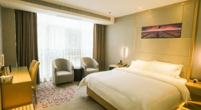Кровать в общем номере (мужской номер) Lavande Hotel·Suqian Yanghe New District