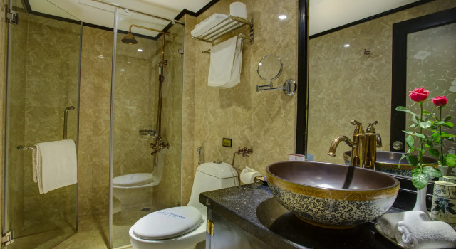 Двухместный номер Premium Lavender Central Hotel & Spa Hanoi