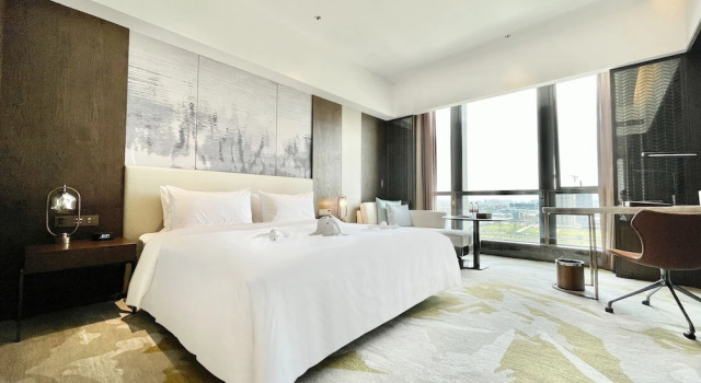 Номер Comfort White Swan VYV Hotel