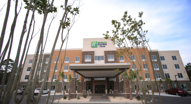 Holiday Inn Express & Suites Southport - Oak Island Area by IHG, Забронировать Апартаменты/квартира Остров Оук Северная Каролина