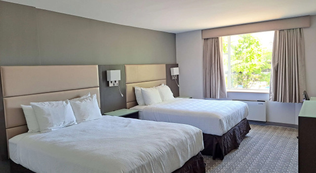 Четырёхместный номер Standard Best Western Plus Vancouver Airport Hotel