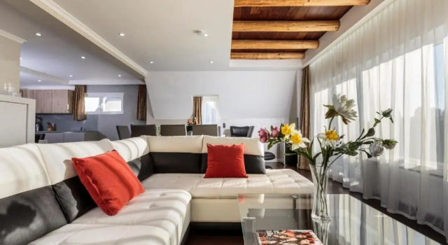 Апартаменты Пентхаус The Queen Luxury Apartments - Villa Vinicia
