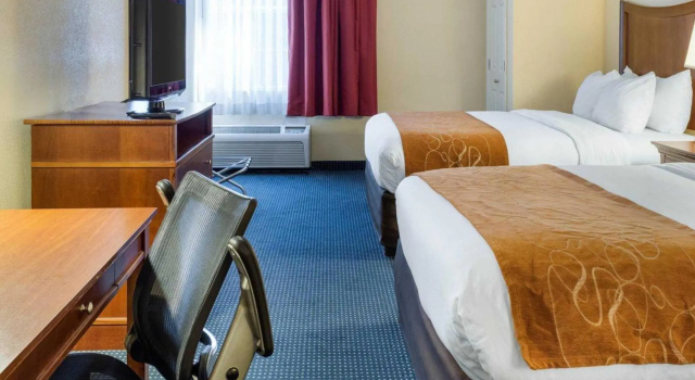 Двухместный люкс Comfort Suites Newport News Airport