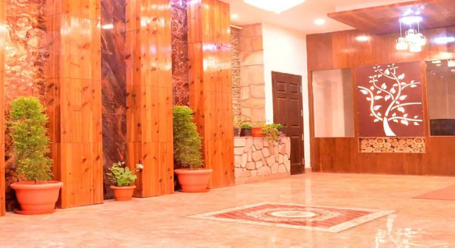 Hotel Pink Mountain