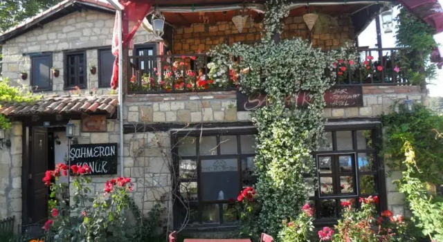 Sahmeran Konak